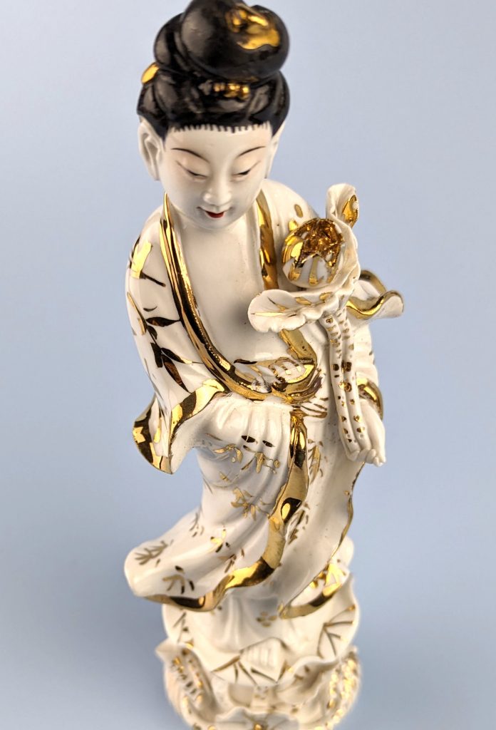 Porcelain figurine of Kuan Yin