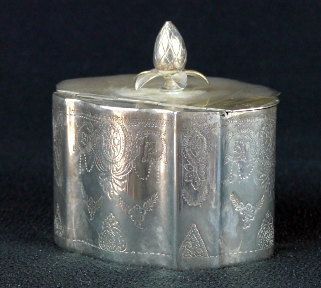 Vintage Silver-Plated Lidded Box with Pineapple Finial