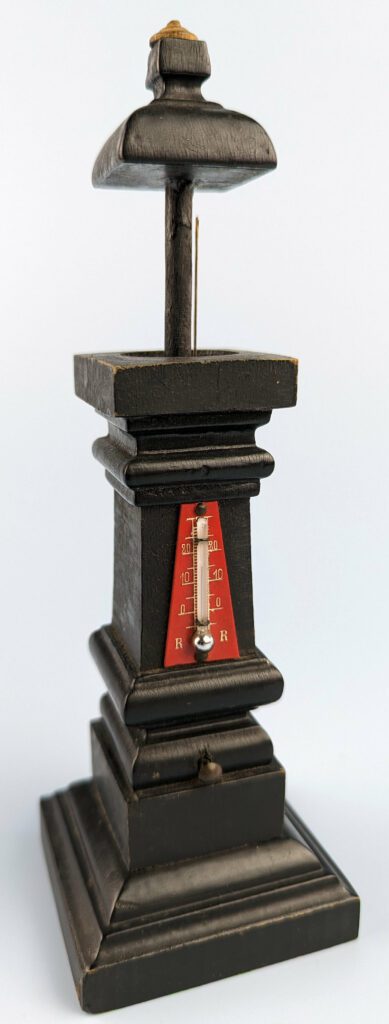 Wood Needle Case with Integrated Thermometer