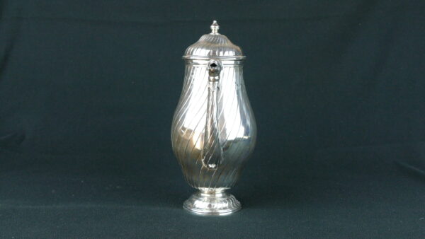 Elegant Antique Silver Teapot with Animal-Head Spout – 18th/19th Century, 1395g - Image 2