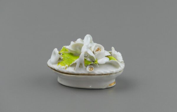 Mini Ceramic Flower Basket - Image 2