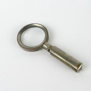 Déposé Folding Magnifier
