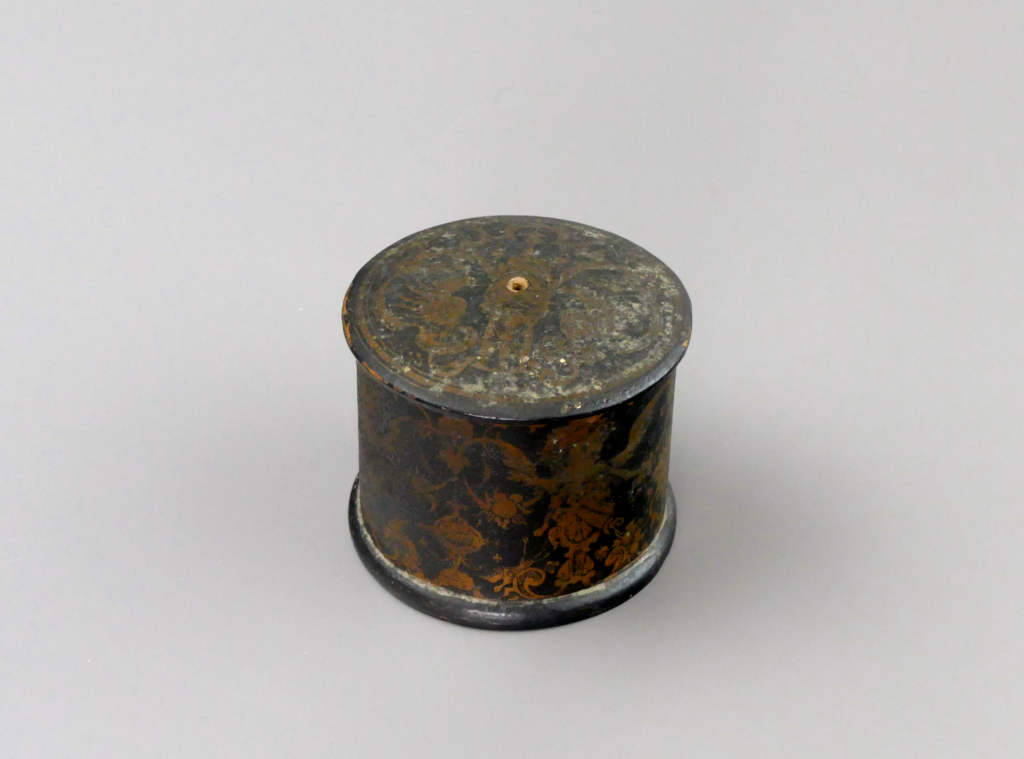 Antique Gilt Lacquer Box